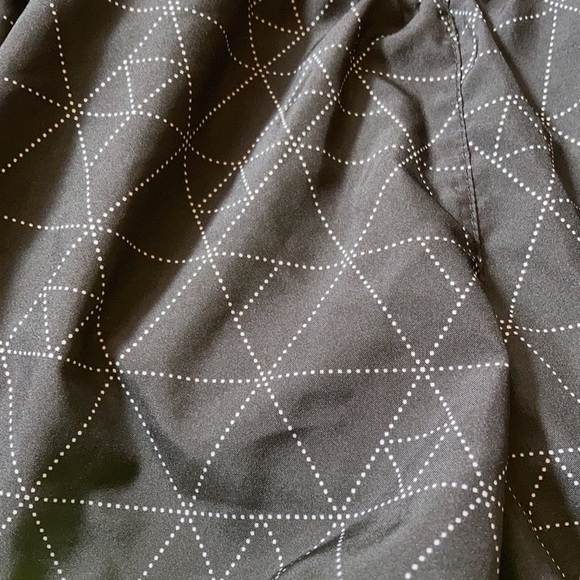 Nike Dri-Fit women’s running athletic shorts - Picture 2 of 11